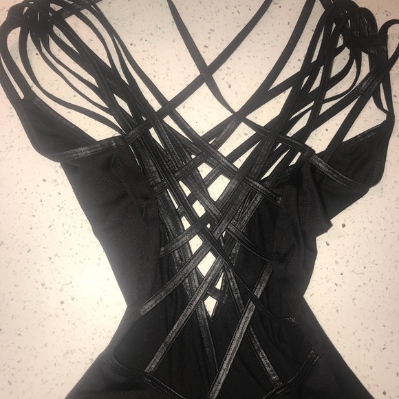 SEXY BLACK STRAPPY BODYSUIT - Picture 4 of 5